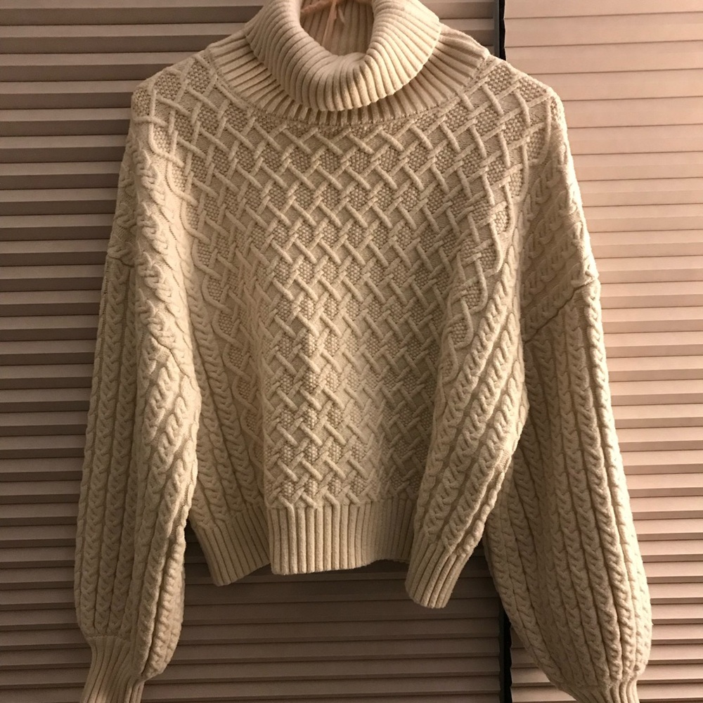 Tahari Cream Cable Knit Sweater